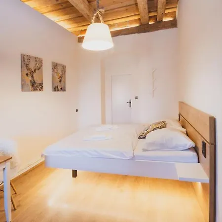 Castello 게스트하우스 4*
